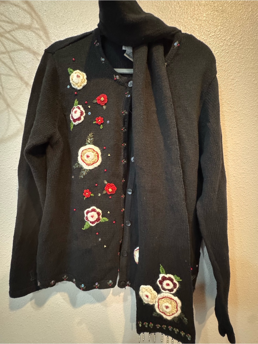 White Stag Black Floral Embroidered Cardigan Sweater w/ Detached Scarf. Winter